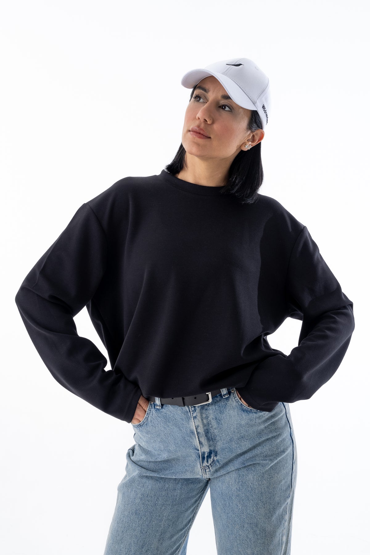 color:black